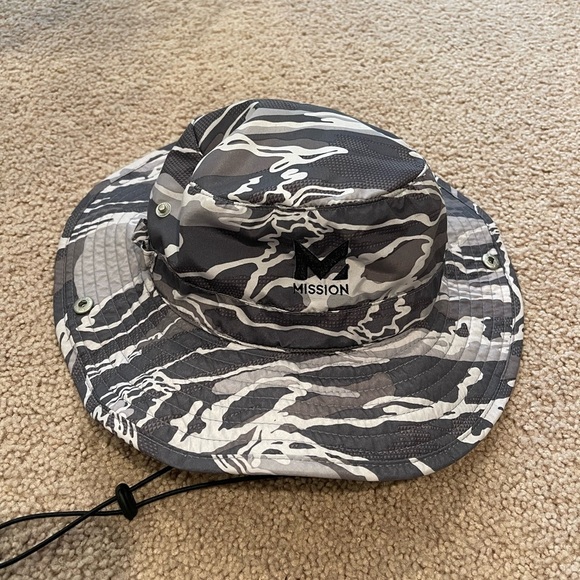 MISSION instant cooling camouflage Bucket Hat - Picture 1 of 7